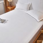 Простыня на резинке белая (6)