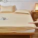 Простыня на резинке верблюжьего цвета (9)