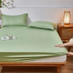 Простыня на резинке зеленая (9)