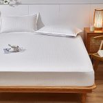 Простыня на резинке белая (3)