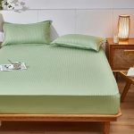 Простыня на резинке зеленая (3)