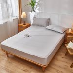 Простыня на резинке серая (7)