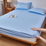 Простыня на резинке синяя (2)